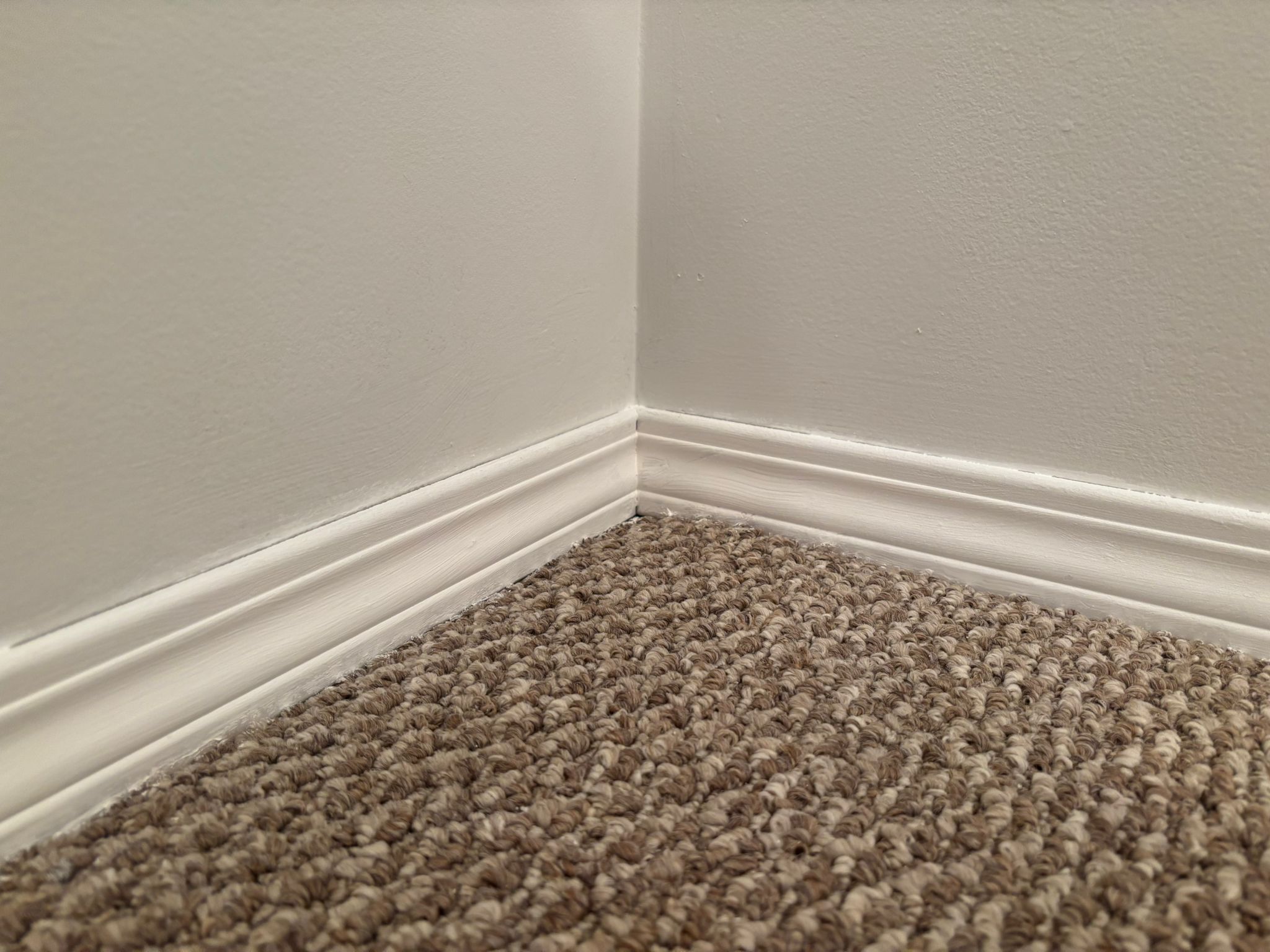 behr_trim_white_paint_monika_szucs_corner_bcit Behr Premium Trim White Paint | Monika Szucs WestJet